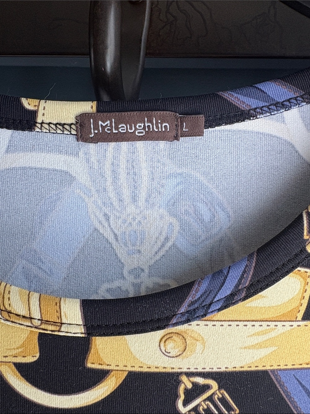 J. McLaughlin Black & Gold Chain Print Long Sleeve Top - Picture 2 of 10
